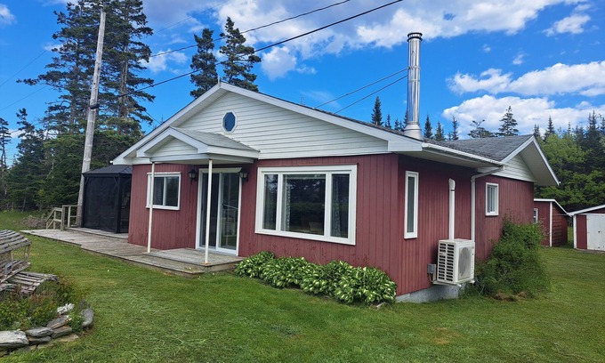 Ragged Island Cottage | Bright, Spacious Beachwalk Cottage: Ocean view, 5 minutes to sandy beaches