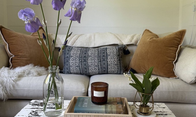 West Tisbury Cottage | Bright Summer Cottage in lovely West Tisbury with Beach Pass, AC, WiFi