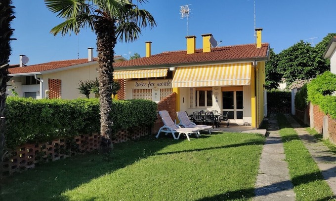 Caorle Villa | Bright villa in Caorle, private garden - Beahost