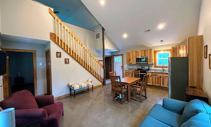 Rensselaer Cabin | Brightstone Lake Cabin 4