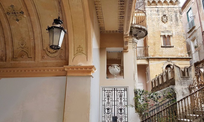 Tropea Apartment | Brigitte, centre, 5 minutes walk to the beach, 10 minutes walk trainstation.