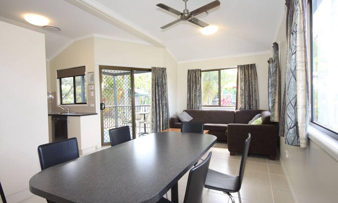 Rochedale Cabin | Brisbane Gateway Resort