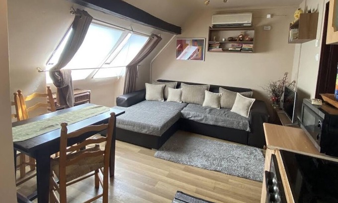 Baja Apartment | Bristol Apartments - Two Bedroom Apartment