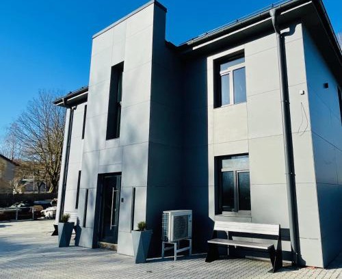 Teika Apartment | BRIVIBAS RESIDENCE - SOUTH/NORTH, free PRIVAT parking, free WIFI, self check-in
