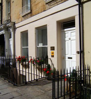 Upper Town House | Brocks