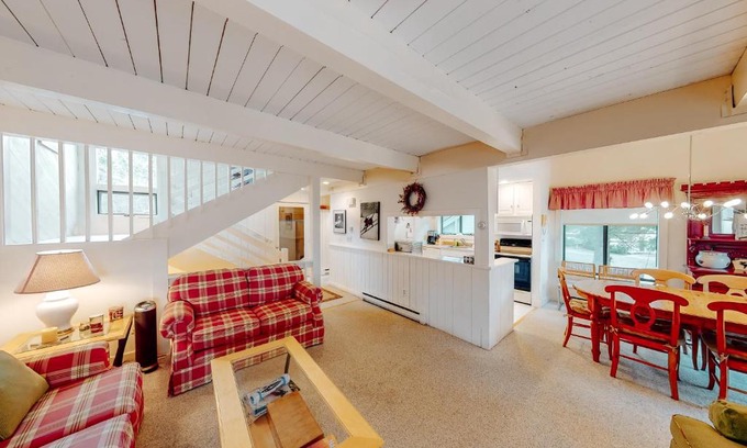 Bromley Mountain Apartment | Bromley Village - Clovers 767A