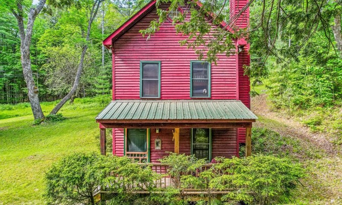 Schroon Lake House | Brook Sound Cabin
