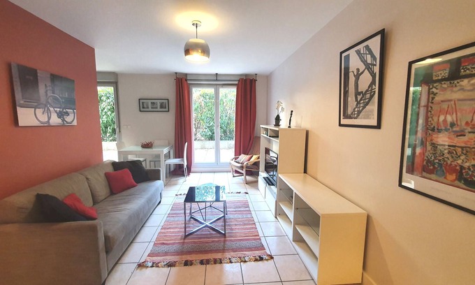 Jules Ferry - Recamier Apartment | Brotteaux / Quiet T2 47m², Terrace & Private garage