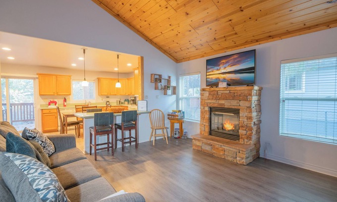 Sugarloaf Cabin | Brown Bear Lodge