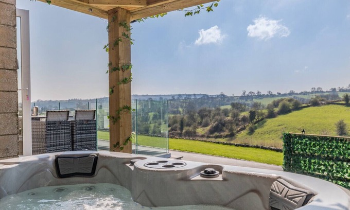 Bonsall House | Brumlea Farm Cottage