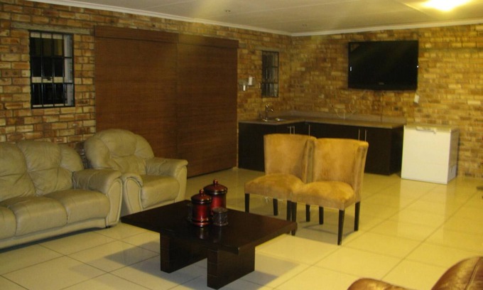 Greater Johannesburg Metropolitan Area House | Bruno Comfort Suites