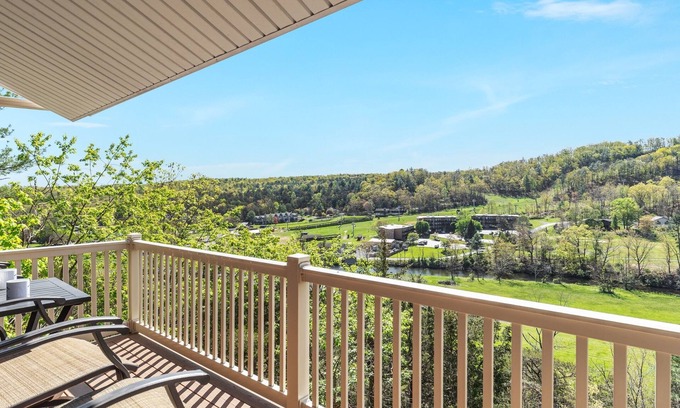 Basye House | Bryce Mtn Escape with Forest Views and Fire Pit