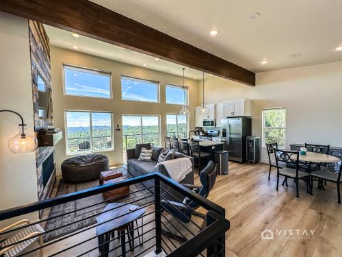 Mammoth Creek House | Bryce View Cabin - New Cabin With Amazing Views!