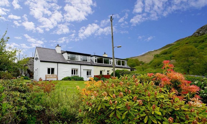Capel-Curig Cottage | Bryn Llys Uchaf - Three Bedroom Cottage, Sleeps 5