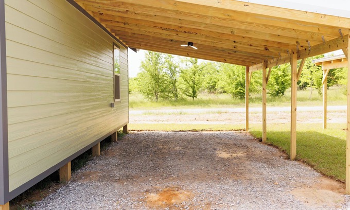 Abbeville Cabin | Buck Hill Cabins #1-Lake Eufaula Covered Boat Storage