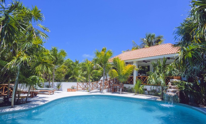 Playa del Secreto Villa | Budget Friendly Beachfront Villa, HUGE Private Property & Near Playa Del Carmenn