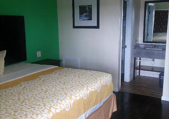 Sedalia Hotel | Budget Inn