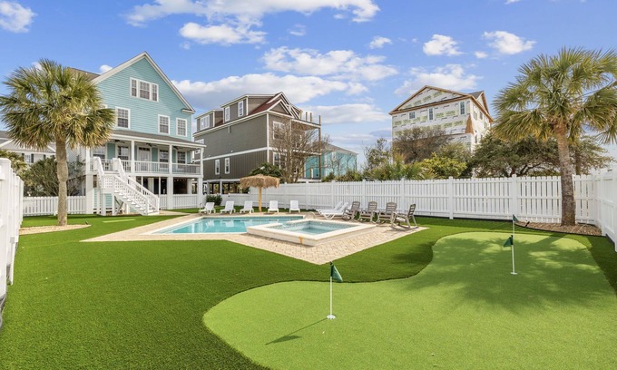 Garden City House | Bumm'Inn - Spacious 6 Bed/6.5 Bath, 2nd Row, Pvt Htd Pool/Kiddie Pool, Sleeps 18