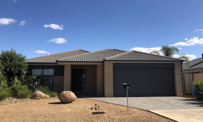 Bundalong House | Bundalong on Clarke a spacious family home