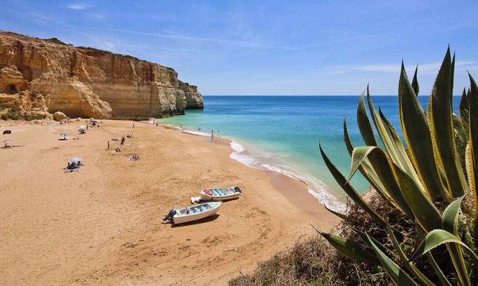 Lagoa e Carvoeiro Cottage | Bungallow on Benagil Beach