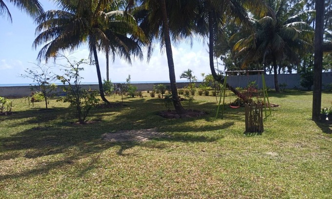 Foulpointe House | Bungalow 6 à 8 Personnes sur la Plage de Foulpointe