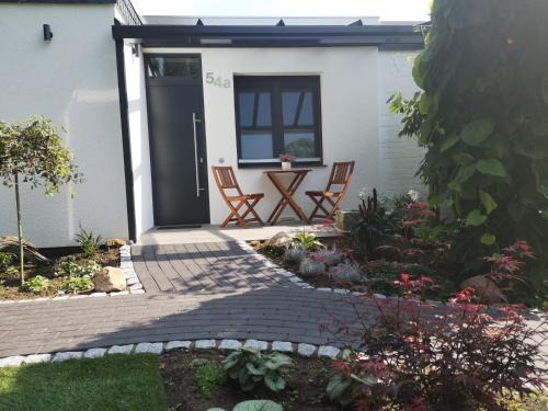 Wolfsburg Apartment | Bungalow am Stadtwald, 24h Check-in