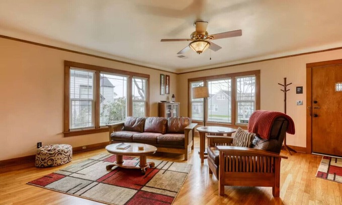 Eureka House | Bungalow at Buhne Terrace