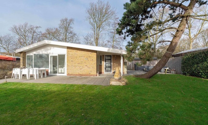 Sint Maartenszee House | Bungalow in Sint Maartenszee near Beach