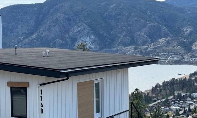 Okanagan-Similkameen House | Bungalow in the Bluffs