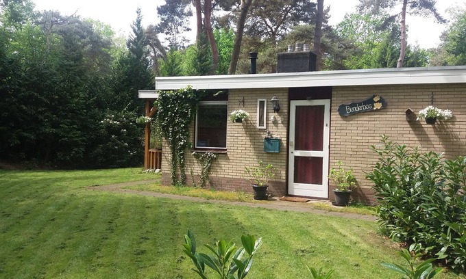 Hoogengraven House | Bungalow in the green heart of Overijssel
