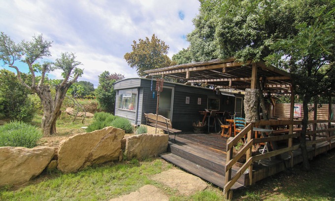 Sorgues House | Bungalow in the Heart of the Provençal Countryside