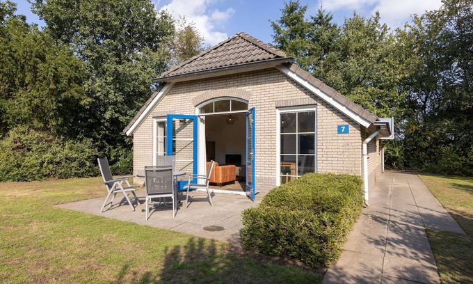 Hoge Hexel House | Bungalow in Twente’s Peaceful Countryside