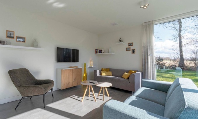 Sint Maartensvlotbrug House | Bungalow near Dutch Beach and Bulb Fields