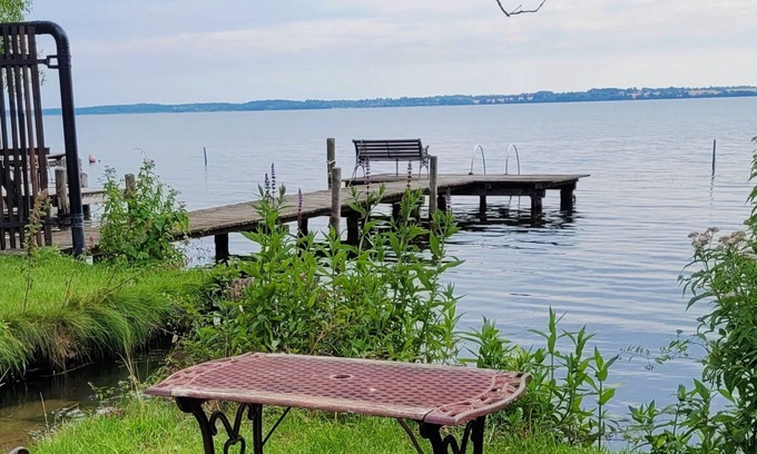 Hundorf House | Bungalow on Lake Schwerin with extras; sauna, e-bikes and SUP boards