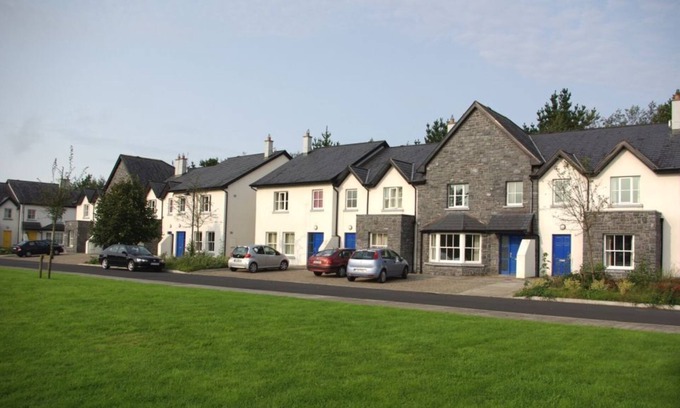 Margate Old Town Apartment | Bunratty West - 3 Bedrooms