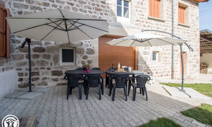Saint-Romain House | Buriane - Saint-romain
