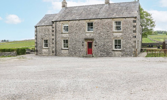 Blackwell in the Peak Cottage | BURRS FARM, pet friendly, character holiday cottage in Chelmorton