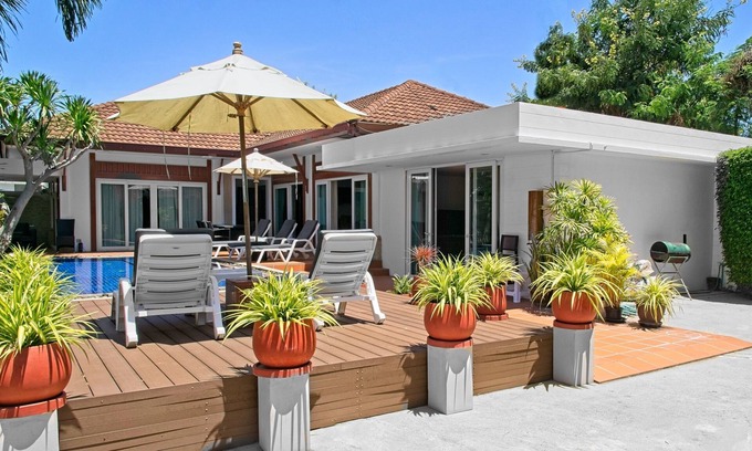 Nong Kae Villa | Busaba Villa 11 - 4 Bedroom - Pool
