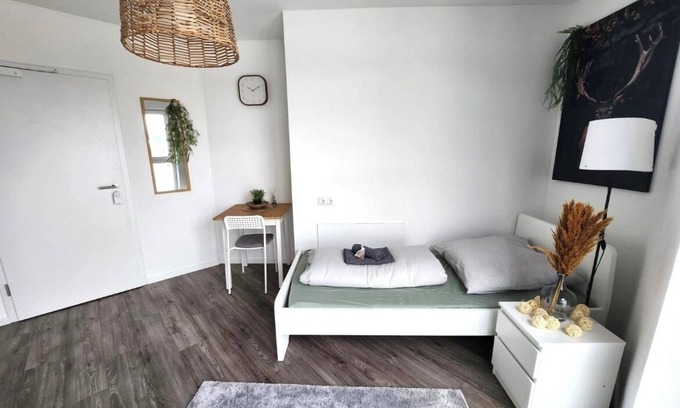 Westheim Apartment | Business apartment with WIFI, elevator & free parking
