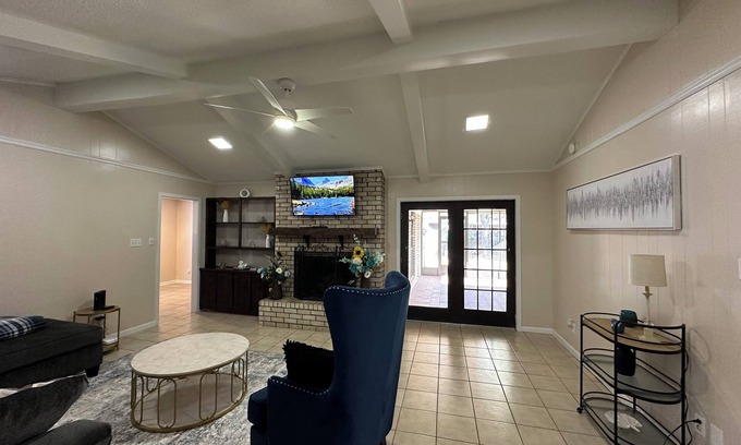 Texarkana House | Business Friendly Near Hospitals