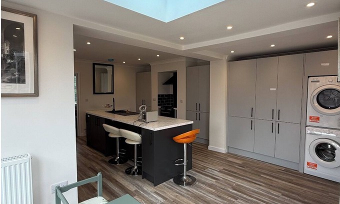 Corby Glen House | Business or Bliss-Stylish Lincolnshire Retreat