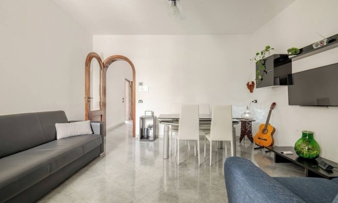 Lecce House | "Business or Pleasure: Independent Apartment a stone's throw from the Heart of Lecce"