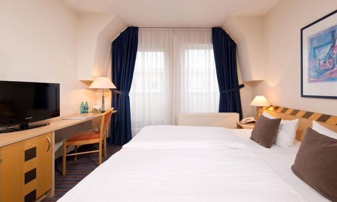 Laubegast House | Business room - Early bird with breakfast - ACHAT Hotel Dresden Elbufer