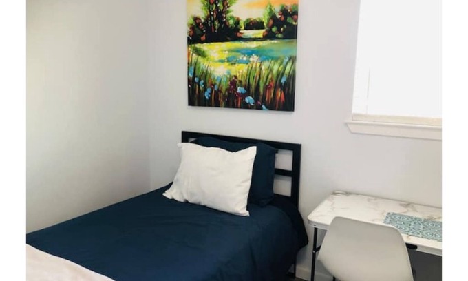 Upper B Street House | Business Travelers AC, Kitchenette