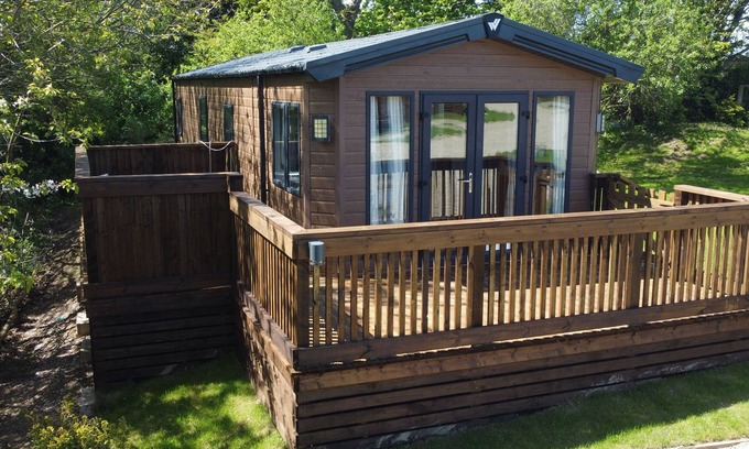 Runswick Bay Cottage | BUTTERCUP LODGE, pet friendly, character holiday cottage in Staithes