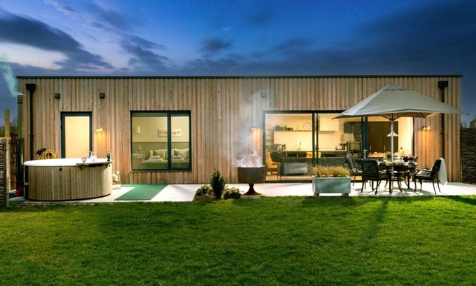 Old Somerby Cabin | Buttercup Lodge