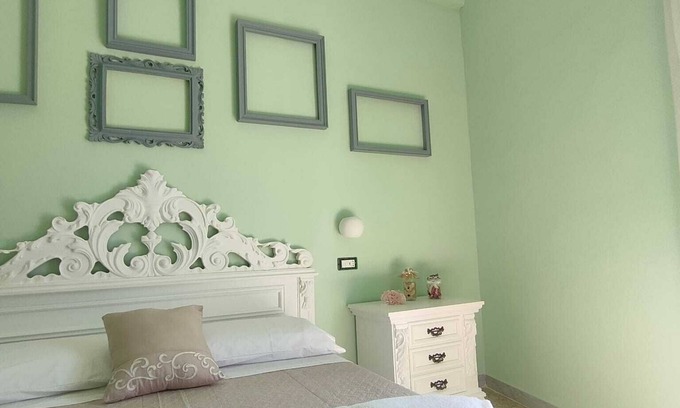 Novoli Apartment | "Buttons and zippers" suite with bedroom, living room, bathroom. garden with hydro tub