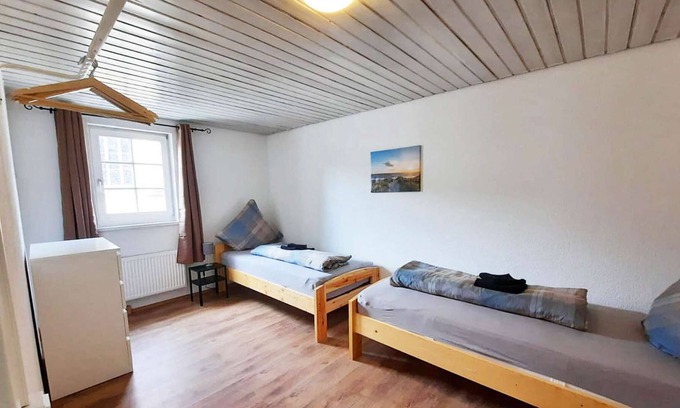 Unterboihingen Apartment | Bw33 Schöne Ferienwohnung mit 3 Schlafzimmern & Wlan