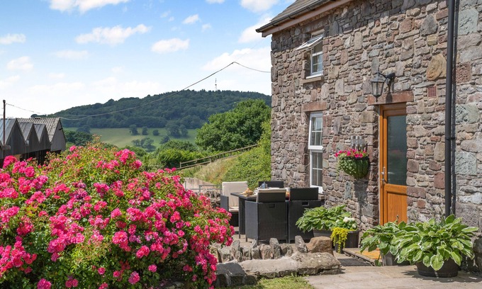 Defynnog House | Bwthyn Blaencar - One Bedroom House, Sleeps 2