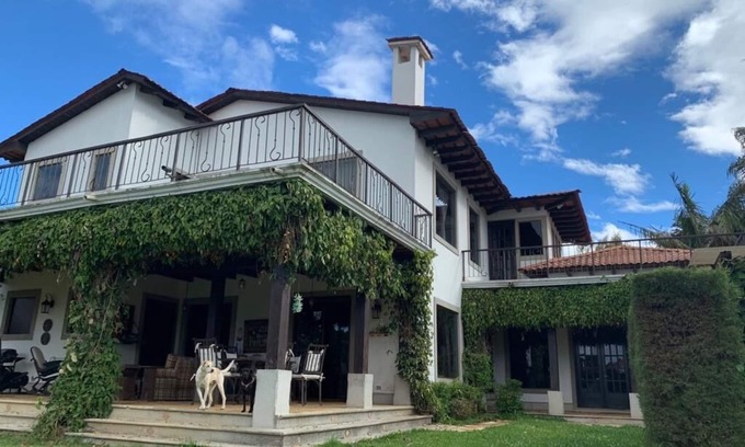 Villa Canales Villa | By San G Spa/Santa E. Barillas/V. Canales/Jocotillo/Sleeps 10, WIFI